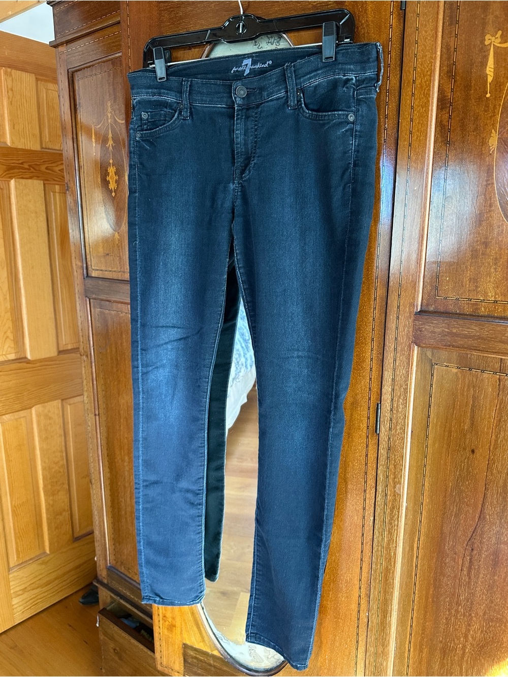 Women’s 7 For All Mankind "The Skinny" Dark Wash Jeans Size 29